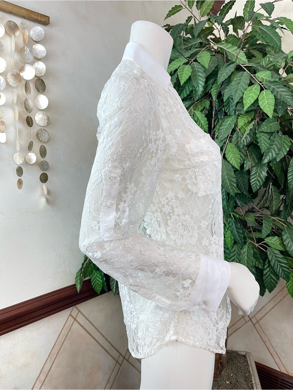 EXPRESS ECRU LACE PORTOFINO ROLL SLEEVE SHIRT - Picture 5 of 11